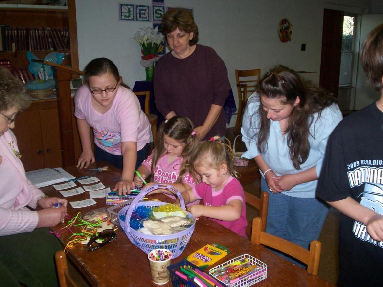 Easter Egg Hunt 09 Girls & Crafts 2