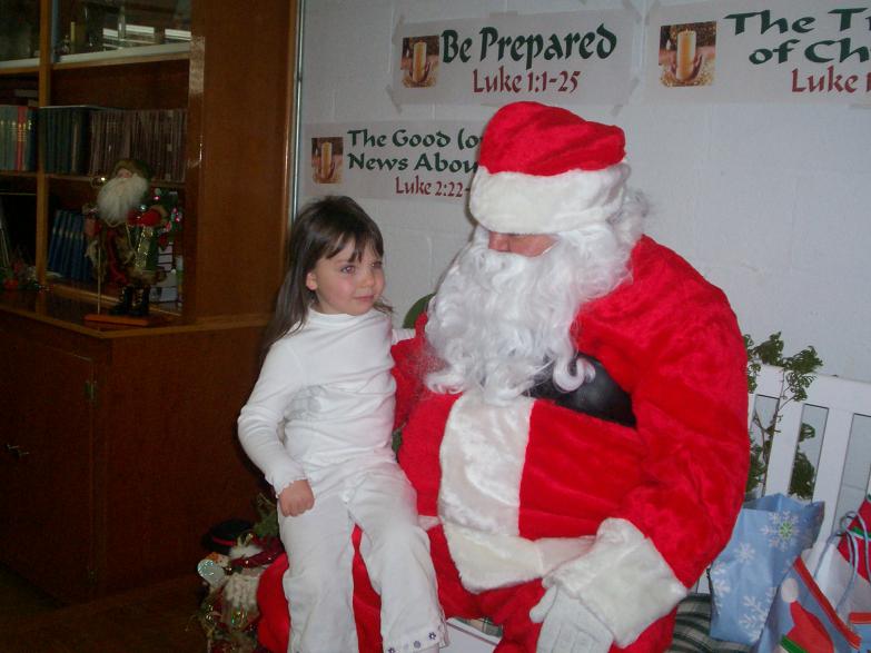 Chloee and Santa 2008